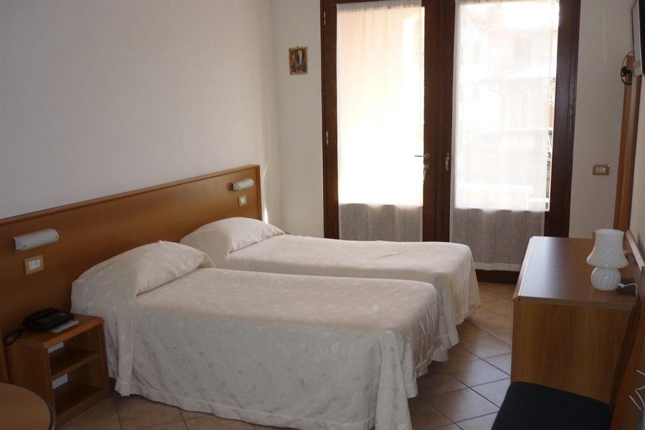 Hotel Breglia Lake Como Bagian luar foto